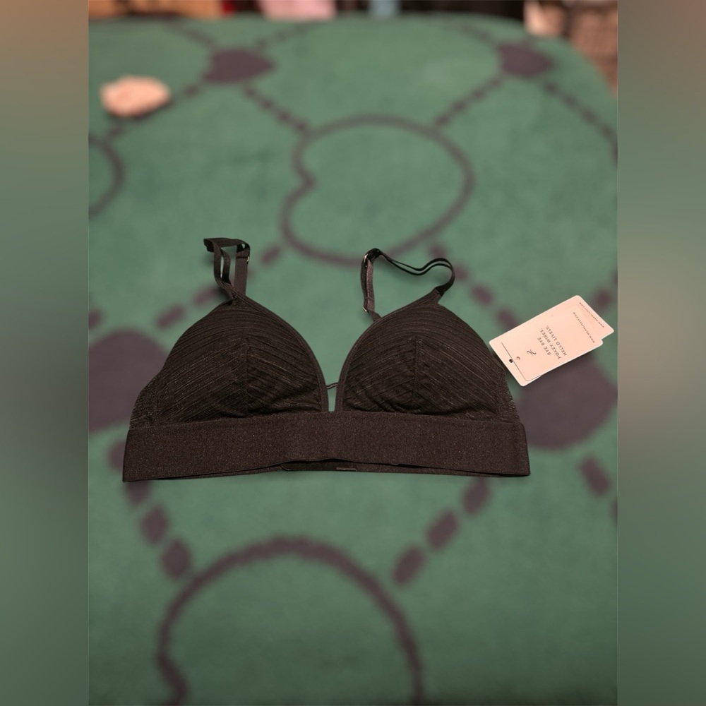 Lively Wireless Lined T-shirt Bra Size Medium